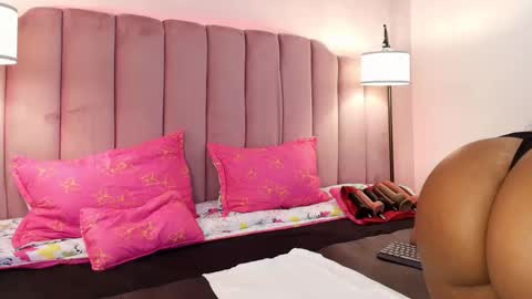  Hally Bans  online show from 02/20/25, 06:57