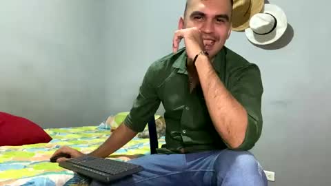 hamiltong12 online show from 11/28/25, 05:54