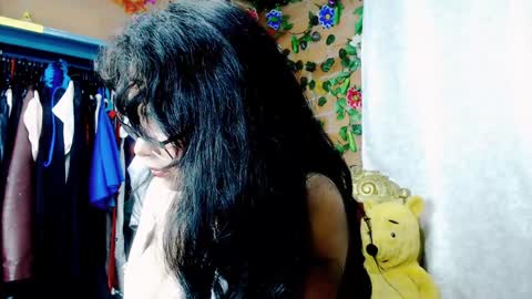 Snapshot of han_deus chatting on 01/04/25, 04:01 HANMy Dears make sure to follow me here create a FREE account if you dont have one and chat thank you. online show from 01/04/25, 04:01