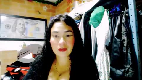 Snapshot of han_deus chatting on 10/20/25, 03:40 HANMy Dears make sure to follow me here create a FREE account if you dont have one and chat thank you. online show from 10/20/25, 03:40