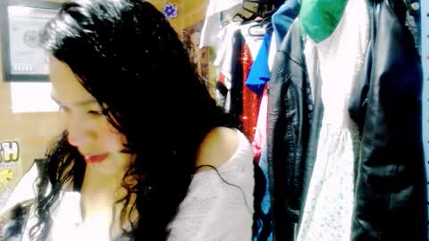 Snapshot of han_deus chatting on 10/27/25, 03:43 HANMy Dears make sure to follow me here create a FREE account if you dont have one and chat thank you. online show from 10/27/25, 03:43