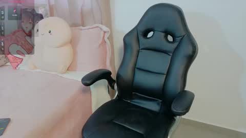 Hanna Rosse online show from 03/11/25, 02:18