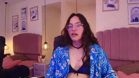 Snapshot of hanabie_ chatting on 02/05/26, 03:22 hanabie_ online show from 02/05/26, 03:22