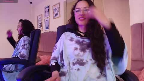 Snapshot of hanabie_ chatting on 02/06/26, 03:33 hanabie_ online show from 02/06/26, 03:33