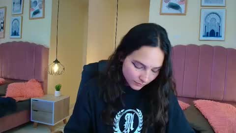 Snapshot of hanabie_ chatting on 03/10/26, 03:11 hanabie_ online show from 03/10/26, 03:11