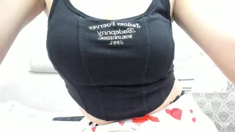 Hanah online show from 10/25/25, 06:32