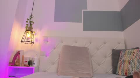 Snapshot of hanah_gray chatting on 01/17/25, 05:19 hanah_gray online show from 01/17/25, 05:19