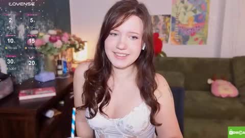 Snapshot of hanahwoods chatting on 03/28/26, 01:38 hanahwoods online show from 03/28/26, 01:38