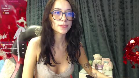 Snapshot of hanaku_8 chatting on 12/30/24, 05:13 Hanaku online show from 12/30/24, 05:13