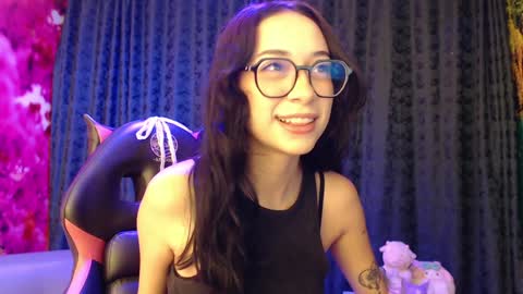 Hanaku  online show from 01/10/25, 02:13