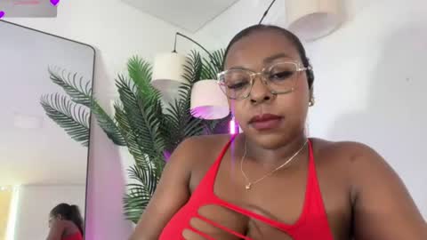 Snapshot of hanarousee chatting on 07/05/26, 02:13 Twtter Onlyfns HanaRousee online show from 07/05/26, 02:13