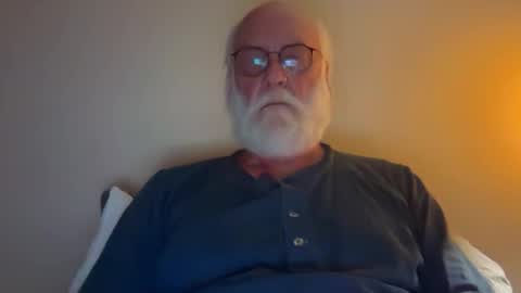 Snapshot of handful57345 chatting on 01/17/26, 12:32 handful57345 online show from 01/17/26, 12:32