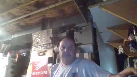 Snapshot of handiemanhere chatting on 11/02/25, 03:31 naked man online show from 11/02/25, 03:31