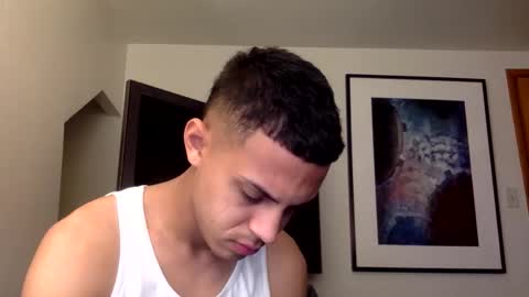 handsome01_ online show from 12/14/25, 04:23