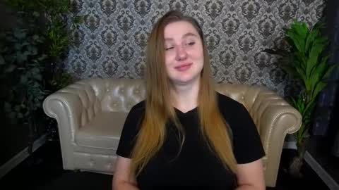 Dayana online show from 09/15/25, 06:02