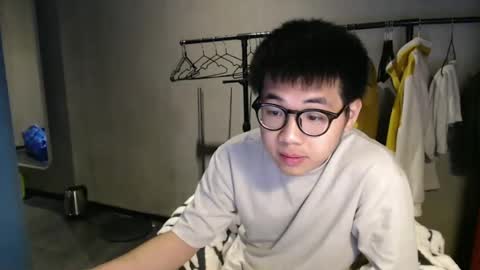 Snapshot of handsome_mannn chatting on 02/08/25, 02:04 handsome_mannn online show from 02/08/25, 02:04