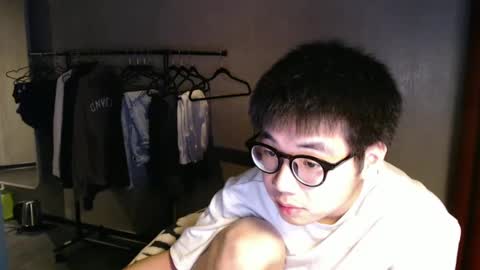 Snapshot of handsome_mannn chatting on 02/18/25, 08:36 handsome_mannn online show from 02/18/25, 08:36