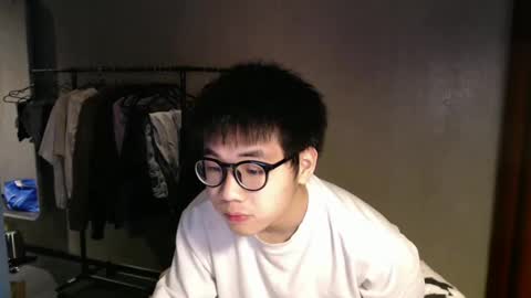 Snapshot of handsome_mannn chatting on 02/24/25, 09:09 handsome_mannn online show from 02/24/25, 09:09