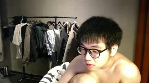 Snapshot of handsome_mannn chatting on 02/27/25, 08:20 handsome_mannn online show from 02/27/25, 08:20
