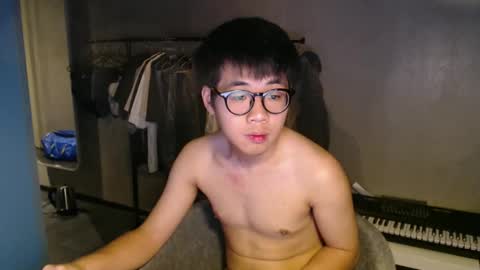 Snapshot of handsome_mannn chatting on 09/30/25, 08:36 handsome_mannn online show from 09/30/25, 08:36