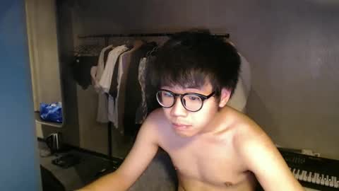 Snapshot of handsome_mannn chatting on 10/25/25, 08:47 handsome_mannn online show from 10/25/25, 08:47