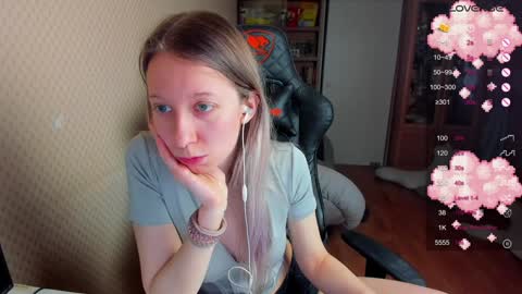 Snapshot of handsome_whale chatting on 02/04/25, 05:01 Mila online show from 02/04/25, 05:01