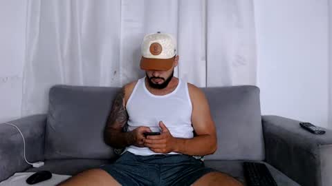 Snapshot of handsomen69 chatting on 07/03/26, 10:32 Handsomen online show from 07/03/26, 10:32