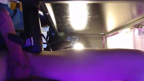 Handyman online show from 11/30/25, 02:21