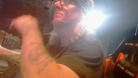 Snapshot of handyman5303 chatting on 12/18/24, 08:53 Handystudman online show from 12/18/24, 08:53