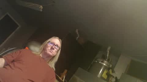 Snapshot of handyman5303 chatting on 02/09/25, 04:25 Handystudman online show from 02/09/25, 04:25