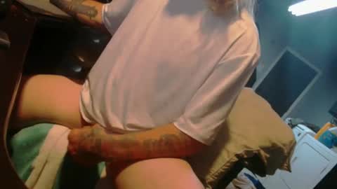 Snapshot of handyman5303 chatting on 02/14/25, 04:31 Handystudman online show from 02/14/25, 04:31