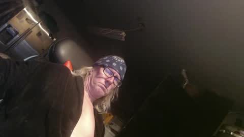 Snapshot of handyman5303 chatting on 03/06/25, 02:51 Handystudman online show from 03/06/25, 02:51