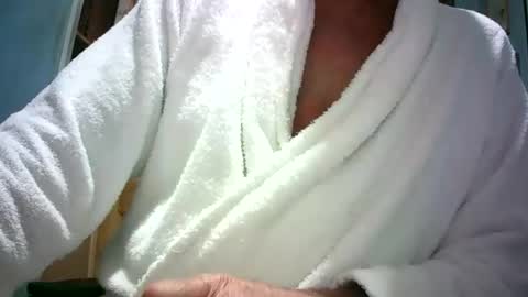 Snapshot of handymanforyou177322 chatting on 06/09/26, 10:32 handymanforyou177322 online show from 06/09/26, 10:32