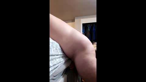Snapshot of hanes1711 chatting on 05/14/26, 10:16 hanes1711 online show from 05/14/26, 10:16