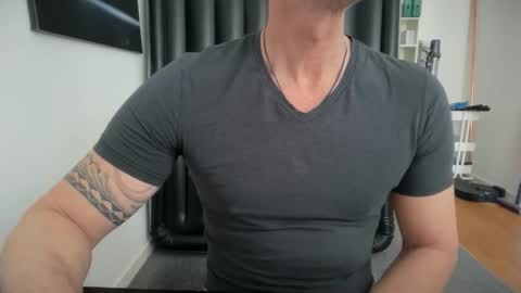 Snapshot of hankmoody6 chatting on 04/15/26, 11:50 hanky online show from 04/15/26, 11:50
