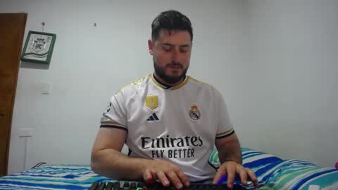 Snapshot of hankprettyboy chatting on 12/18/24, 10:13 HANK online show from 12/18/24, 10:13