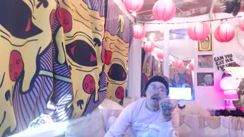 Snapshot of hankrams chatting on 01/13/26, 01:33 hank rams online show from 01/13/26, 01:33