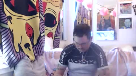 Snapshot of hankrams chatting on 02/03/26, 08:14 hank rams online show from 02/03/26, 08:14