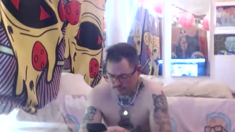 Snapshot of hankrams chatting on 02/23/26, 08:06 hank rams online show from 02/23/26, 08:06