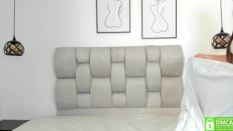 hanna__evans_ online show from 04/22/26, 12:28