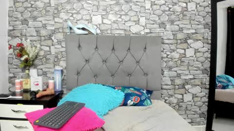 Snapshot of hanna_bell11 chatting on 01/17/25, 04:49 Hanna online show from 01/17/25, 04:49