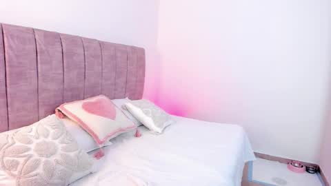 Snapshot of hanna_bunny15 chatting on 11/21/25, 10:30 hanna_bunny15 online show from 11/21/25, 10:30