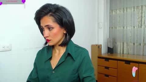 Sara online show from 11/05/25, 03:34