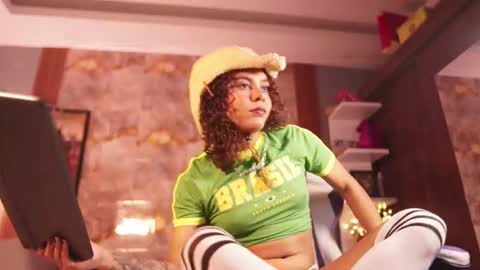 HANNA  online show from 11/16/25, 02:17