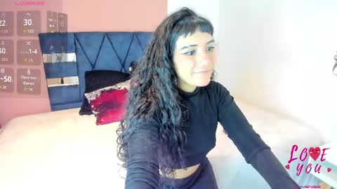 Snapshot of hanna_clark__ chatting on 07/03/26, 11:27 Hanna clark online show from 07/03/26, 11:27