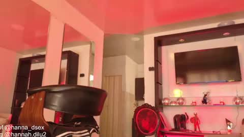 Snapshot of hanna_dilu chatting on 07/19/26, 05:38 hannah dilau online show from 07/19/26, 05:38