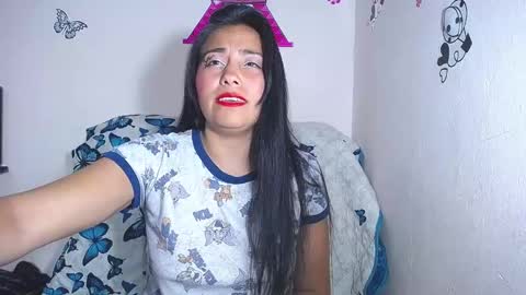 Snapshot of hanna_girl21 chatting on 02/21/25, 04:51 HANNA online show from 02/21/25, 04:51