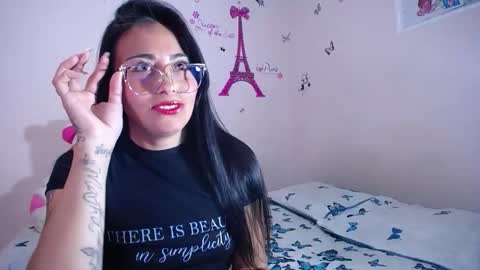 Snapshot of hanna_girl21 chatting on 02/21/26, 08:32 HANNA online show from 02/21/26, 08:32