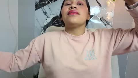 hanna_goldenst online show from 11/21/25, 10:19