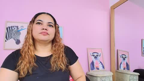 Snapshot of hanna_grray chatting on 12/14/24, 08:23 Hanna online show from 12/14/24, 08:23